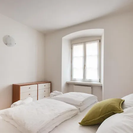 Living Apartment *
