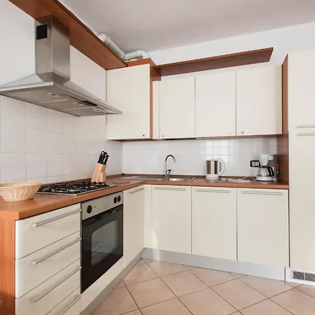 Apartment Living *